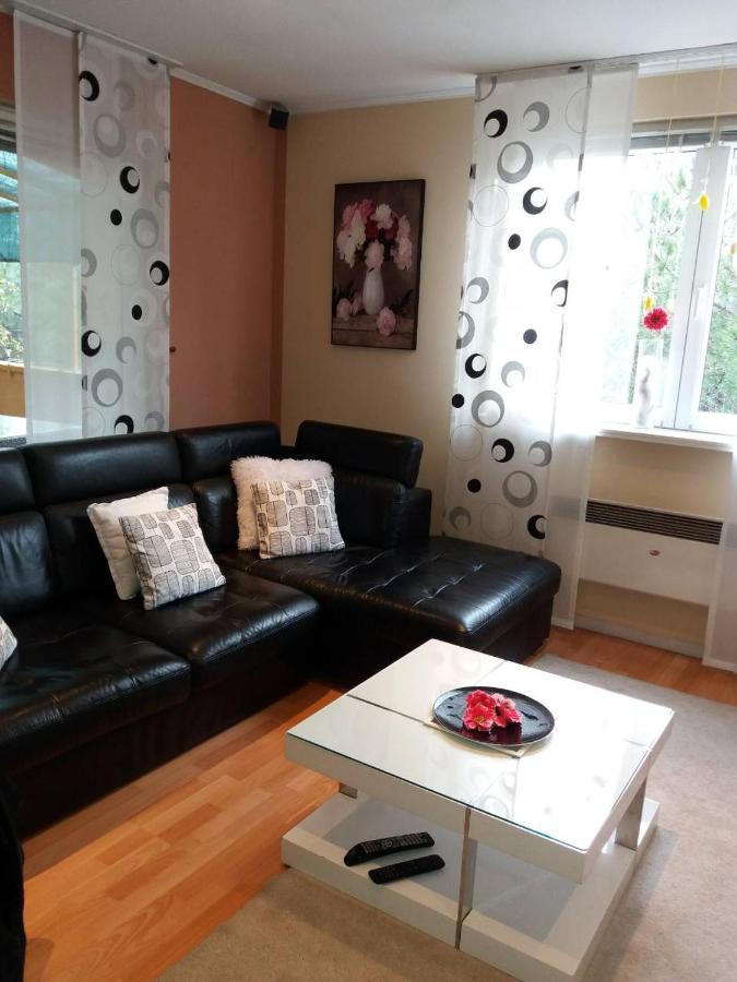 Apartman Lucica Zara Esterno foto
