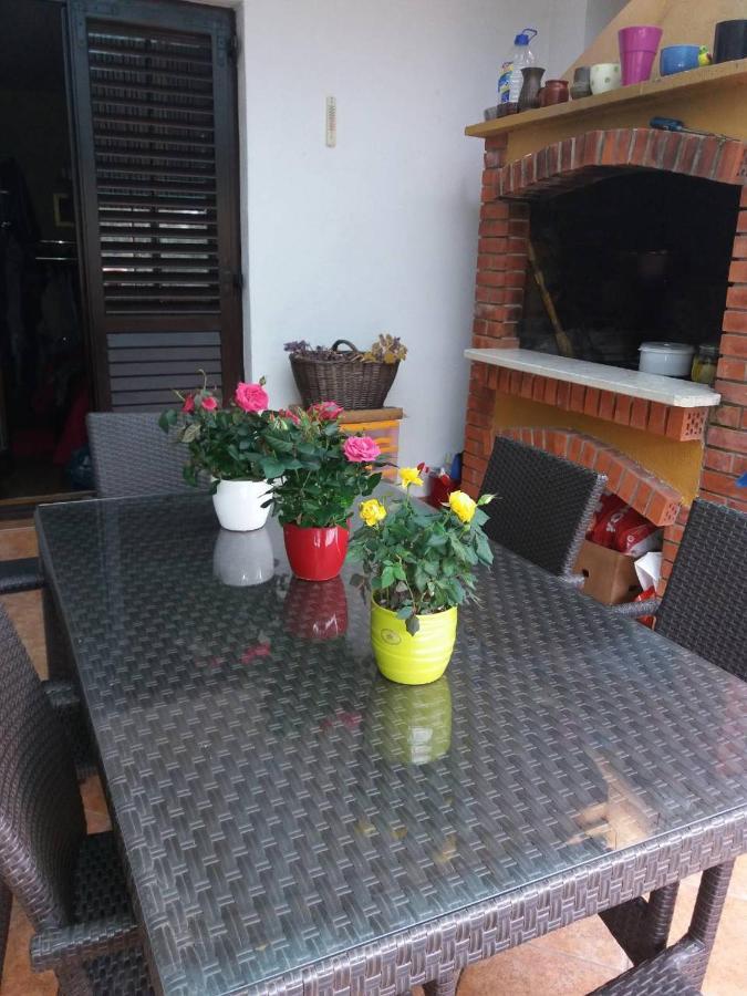 Apartman Lucica Zara Esterno foto