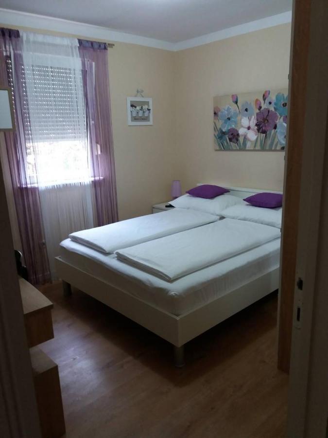 Apartman Lucica Zara Esterno foto