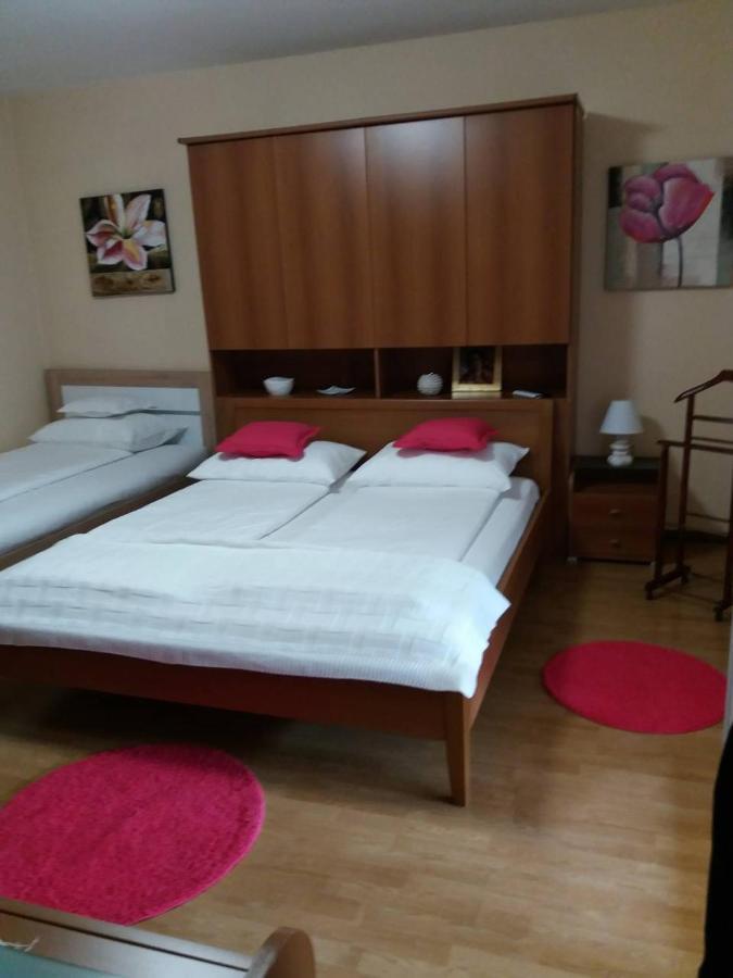 Apartman Lucica Zara Esterno foto