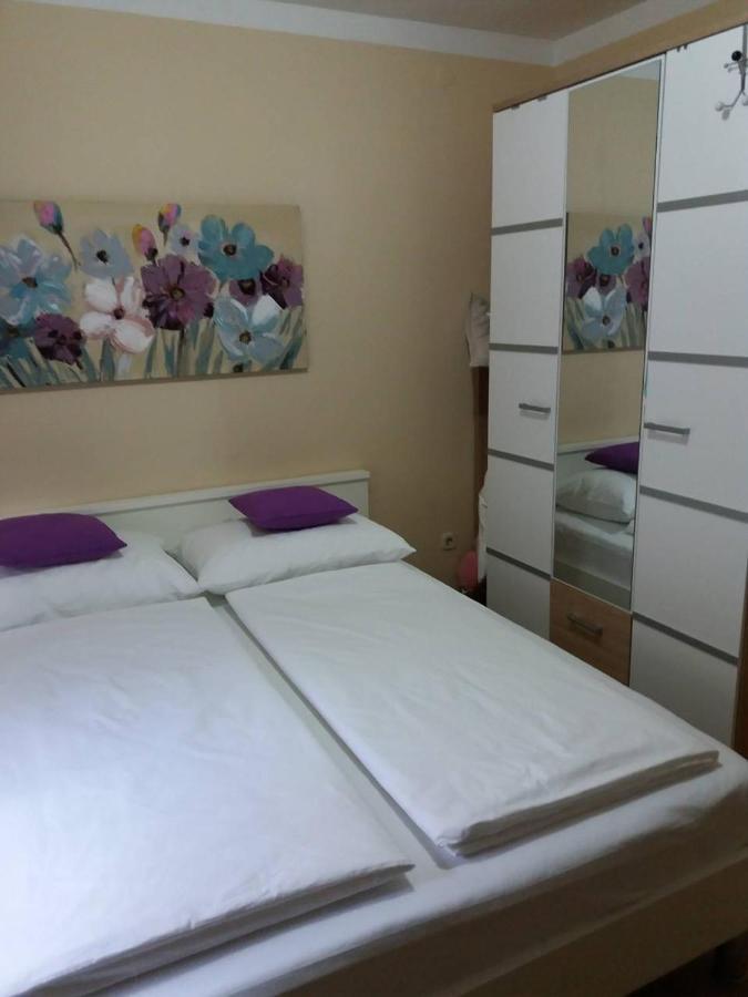 Apartman Lucica Zara Esterno foto