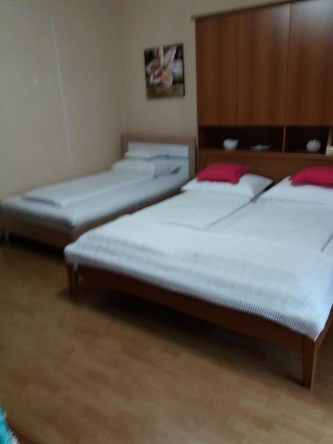 Apartman Lucica Zara Esterno foto