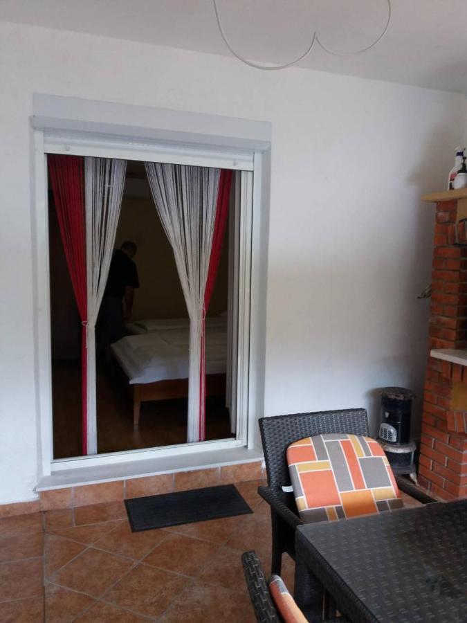 Apartman Lucica Zara Esterno foto
