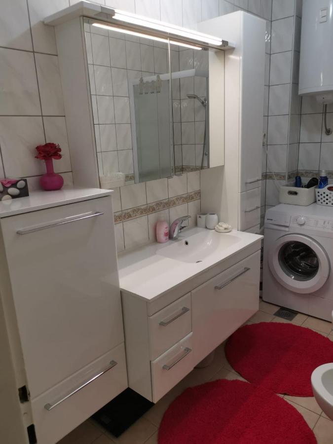 Apartman Lucica Zara Esterno foto