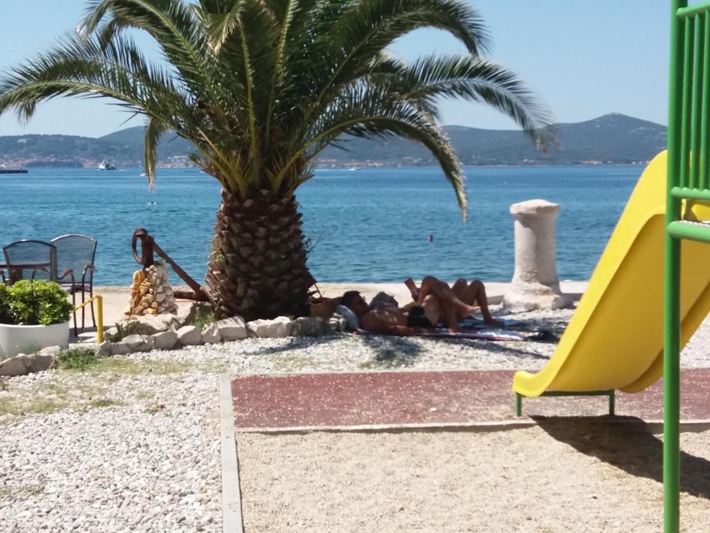 Apartman Lucica Zara Esterno foto